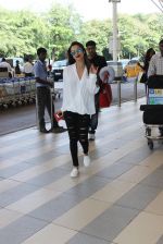 Malaika Arora Khan snapped at airport on 2nd Nov 2015